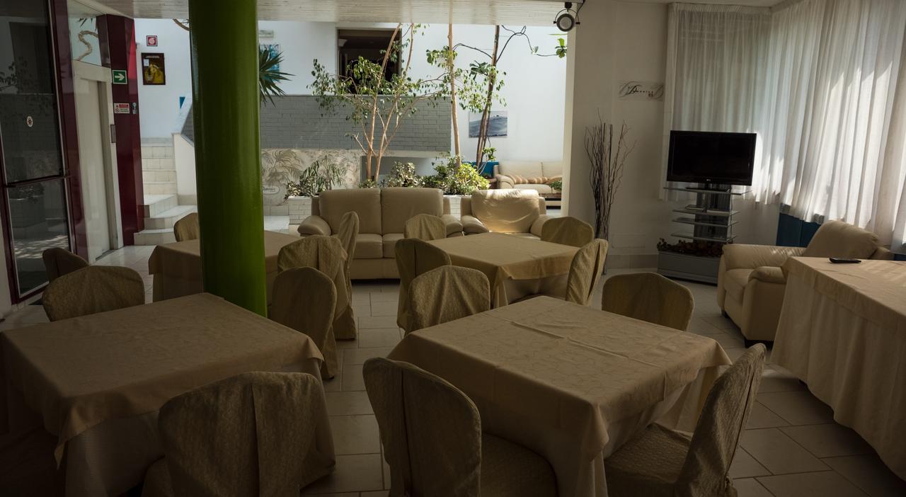 Albergo Ristorante Da Domenico Monte San Savino Luaran gambar